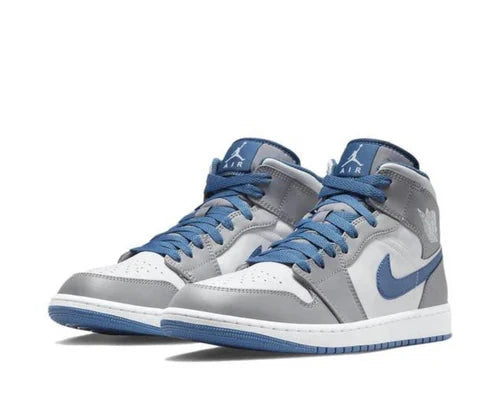 Air Jordan 1 Mid True Blue
